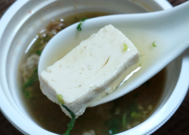 「千とせ本店監修 肉吸い」の豆腐